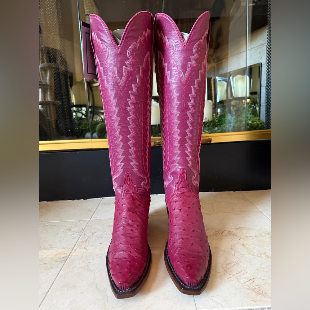 NEW Rodeo Exclusive Lucchese Exotic Plum Sz 7